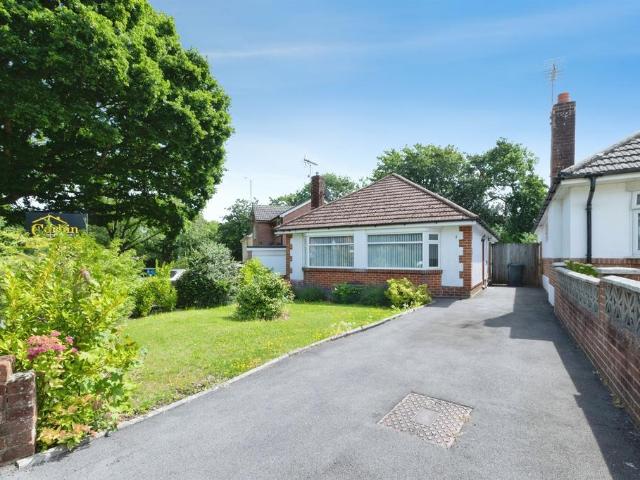 Bungalow for sale in Bear Cross