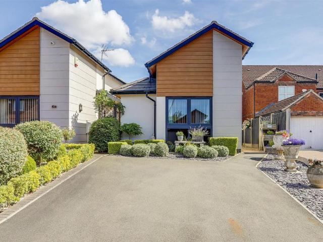 Bungalow for sale in Ruffs, Hucknall