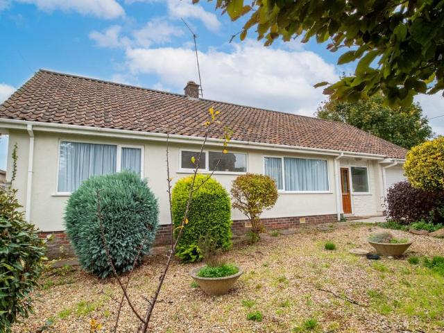 Bungalow for sale in Winscombe and Sandford, Rowberrow