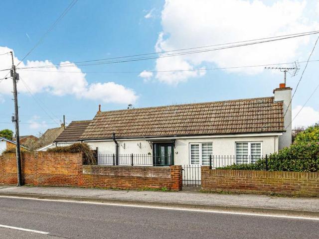 Bungalow for sale in Thundersley, Isle Of Man