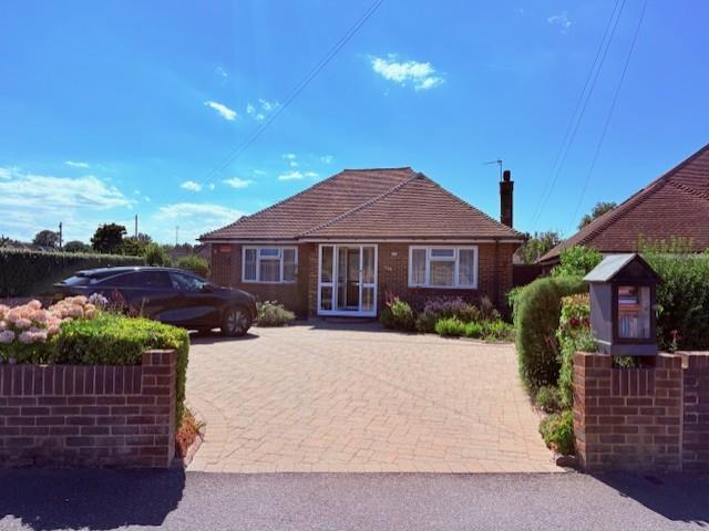 Bungalow for sale in Dumpton, Acol