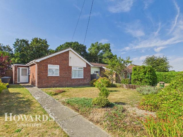 Bungalow for sale in Eastbridge, Suffolk