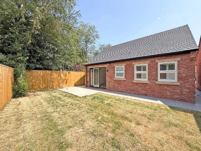 Bungalow for sale in Goldthorn Hill, West Midlands