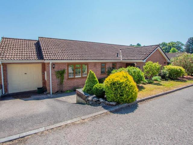 Bungalow for sale in West Hill, Budlake