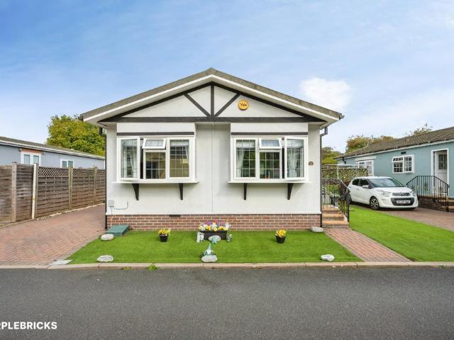 Bungalow for sale in Ribbesford, Wyre Forest