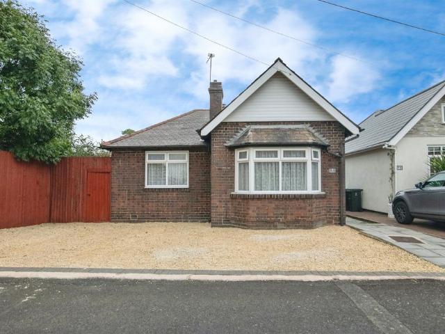 Bungalow for sale in Mayer's Green, West Bromwich