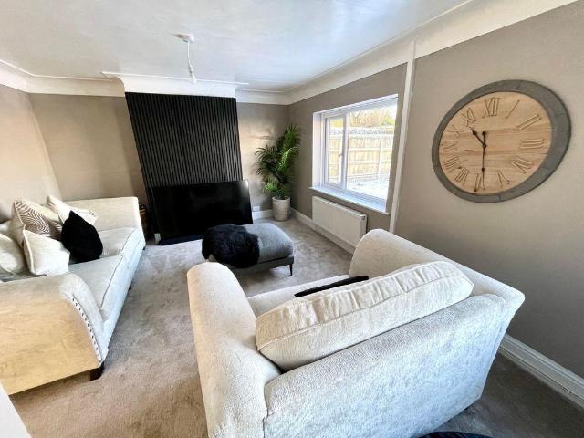 Bungalow for sale in Coedpoeth, Wales