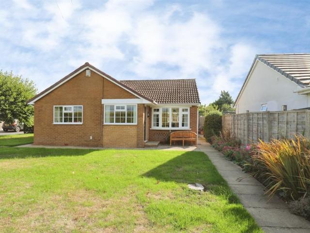 Bungalow for sale in Hambleton