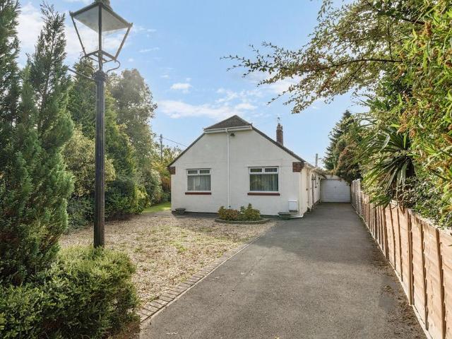 Bungalow for sale in Langford, Churchill