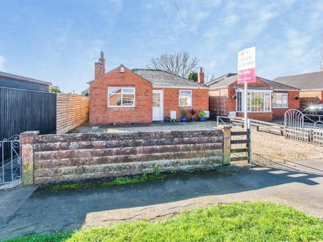 Bungalow for sale in Staniland, Boston