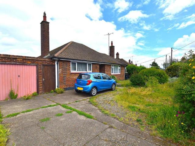 Bungalow for sale in Sutton, Barling
