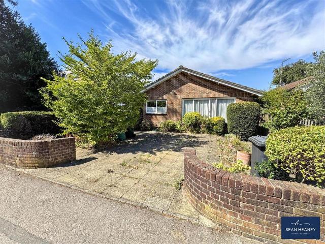 Bungalow for sale in New Barnet, Greater London