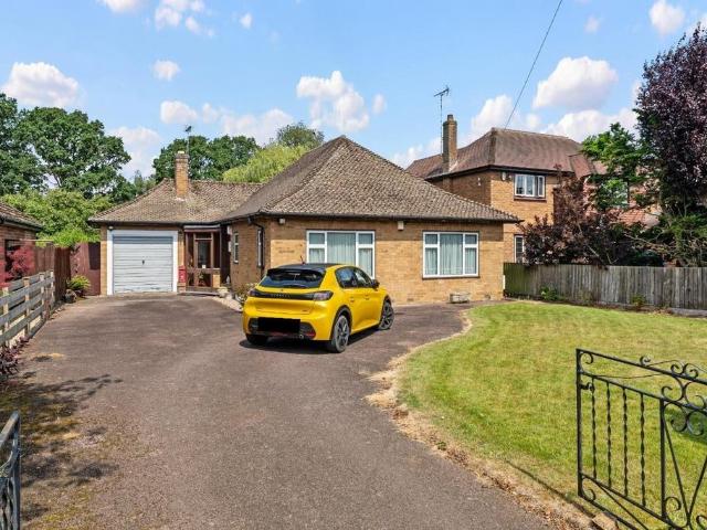 Bungalow for sale in Cawston, New Bilton