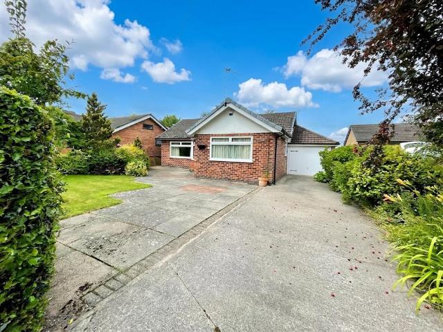 Bungalow for sale in Lach Dennis, Cheshire