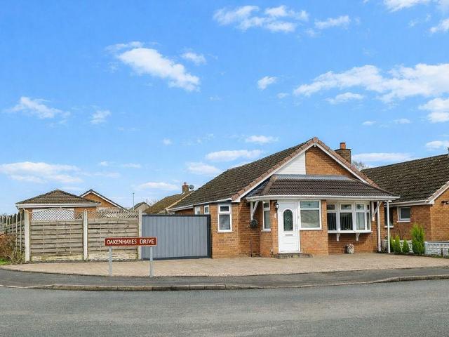 Bungalow for sale in Brownhills, West Midlands