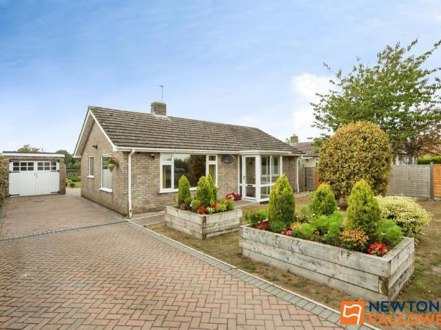Bungalow for sale in Barholm, Lincolnshire