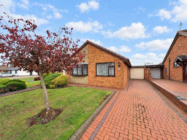 Bungalow for sale in Landywood, South Staffordshire