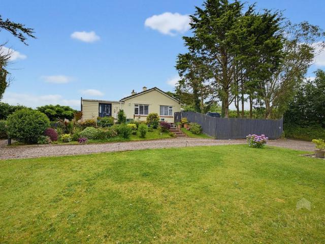 Bungalow for sale in Strode, Devon