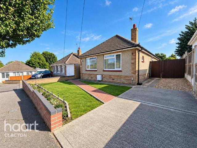 Bungalow for sale in Clacton-on-Sea, Tendring