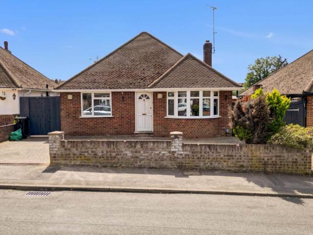Bungalow for sale in Earley