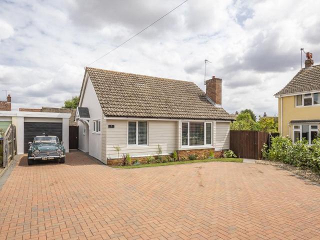 Bungalow for sale in Chedburgh, Suffolk