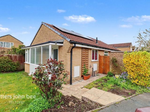 Bungalow for sale in Heath Hill, Telford