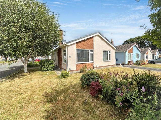 Bungalow for sale in Abergele, Wales