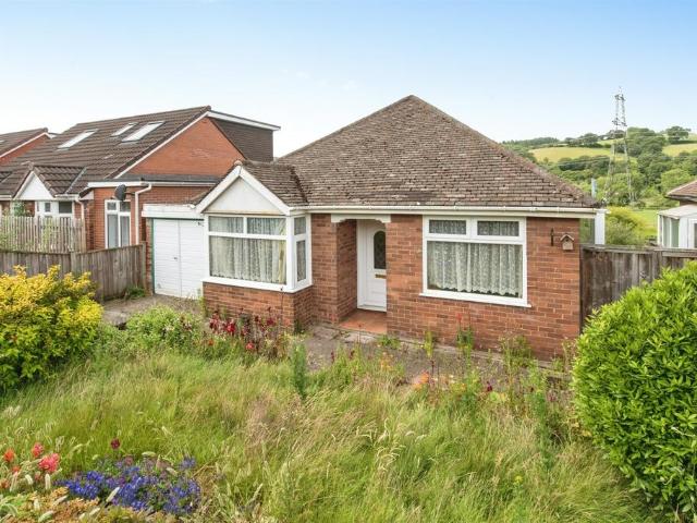 Bungalow for sale in Watergate, Devon
