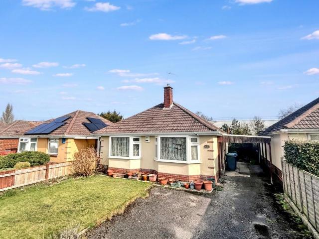 Bungalow for sale in Creekmoor, Stanley Green