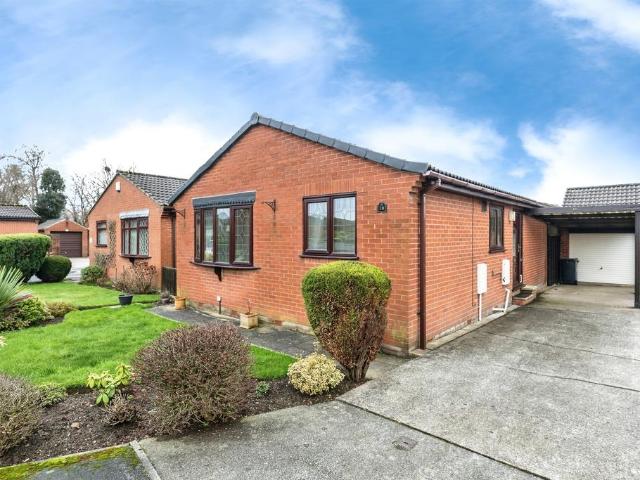 Bungalow for sale in West Ardsley, Tingley