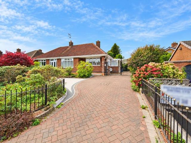 Bungalow for sale in Waingroves, Amber Valley