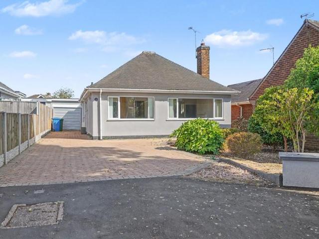 Bungalow for sale in Berry Hill, Potters Corner