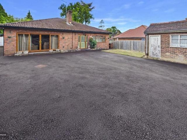 Bungalow for sale in Snodhurst, Chatham