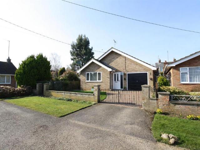 Bungalow for sale in Milton Keynes