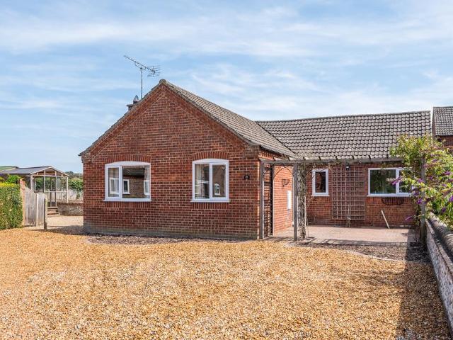 Bungalow for sale in Comers, Norfolk