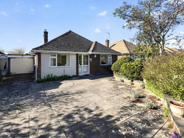 Bungalow for sale in Page Hill, Buckingham