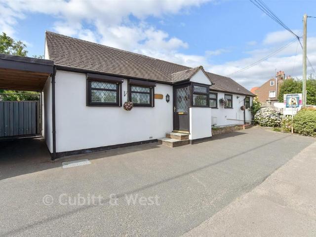 Bungalow for sale in Lower Dicker, Cross In Hand