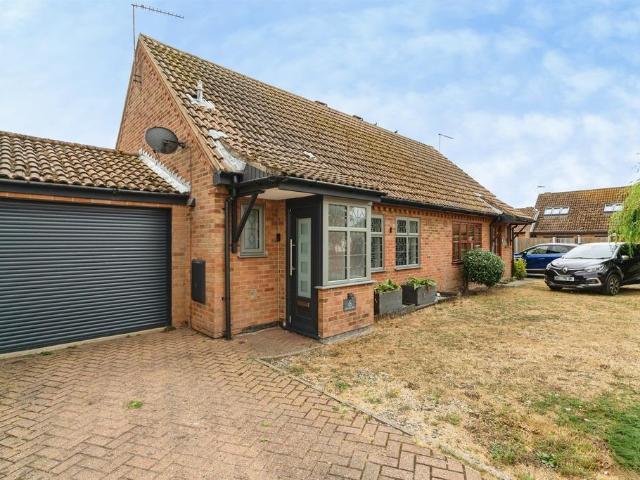 Bungalow for sale in Stokesby, Norfolk