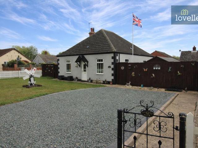 Bungalow for sale in Belleau, Lincolnshire