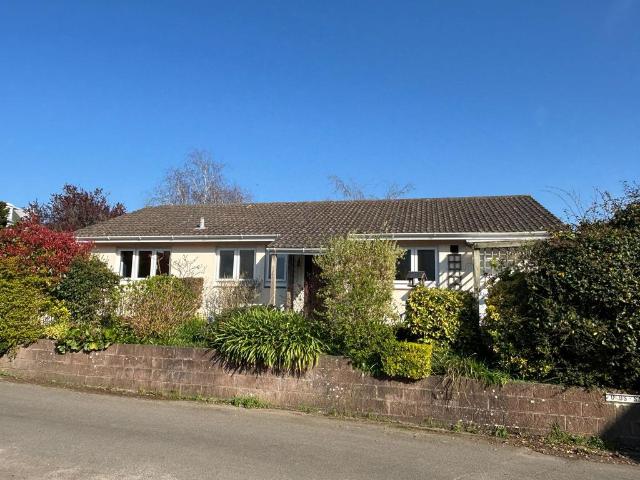 Bungalow for sale in St. Lawrence, Ventnor