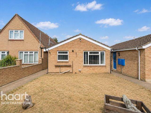 Bungalow for sale in Northampton, Northamptonshire