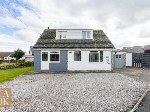 Bungalow for sale in Moelfre