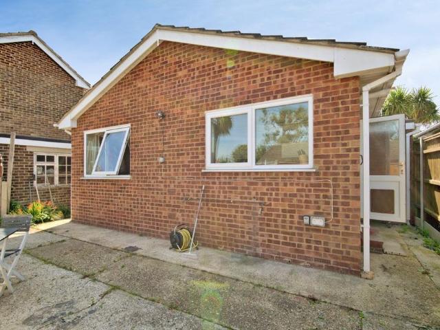 Bungalow for sale in Leigh Beck, Essex