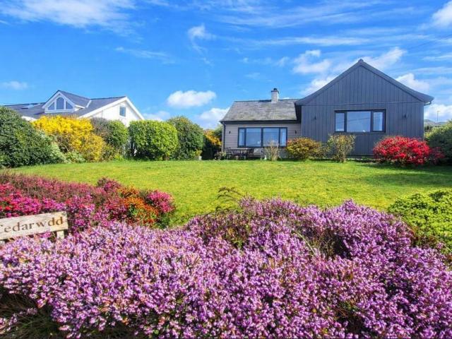 Bungalow for sale in Harlech