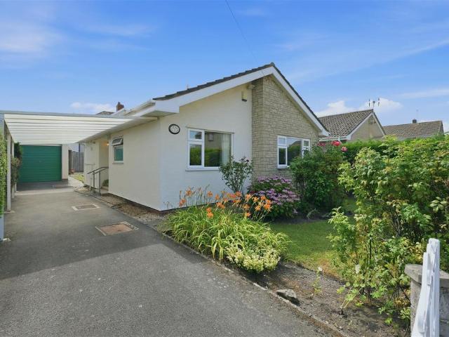 Bungalow for sale in Frampton Cotterell, Westerleigh