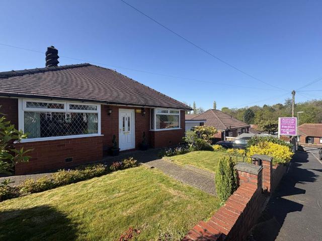 Bungalow for sale in Shaw Side, Pendock