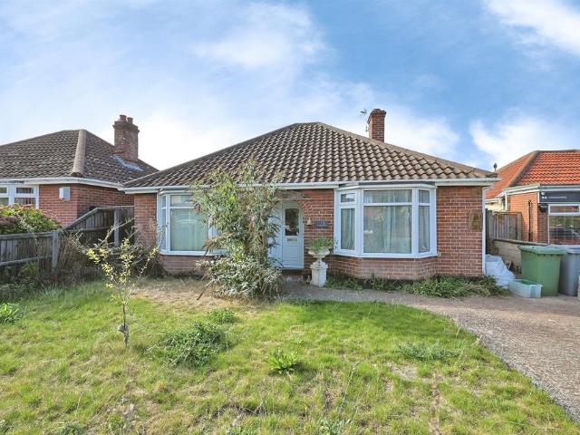 Bungalow for sale in Hellesdon, Broadland