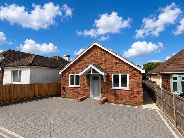 Bungalow for sale in Minster-on-Sea, Oad Street
