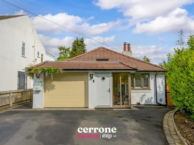 Bungalow for sale in Bromsgrove, Worcestershire