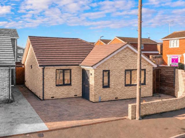 Bungalow for sale in Rayleigh, Rochford